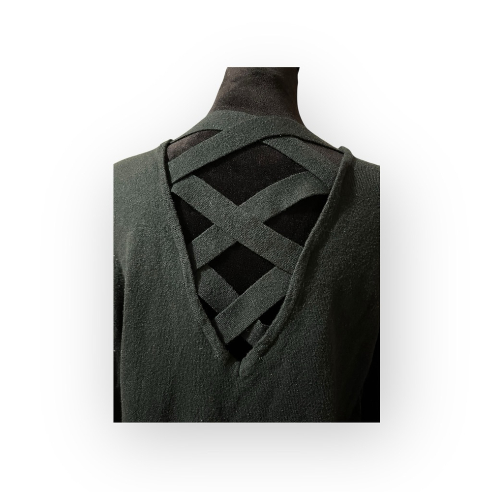 EUC Women's LOVE ELLIE Dark Green V-Neck Sweater with Criss-Cross Back, Size L - Picture 3 of 7